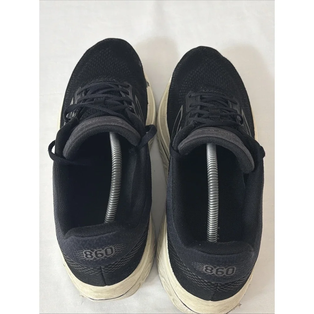 New Balance 860 Men's Black‎ and White Athletic Shoes size 12.5 D Comfy Gym Shoe